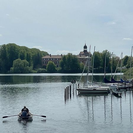 Flat In Eutin On The Kleiner Eutiner See Lake Zewnętrze zdjęcie