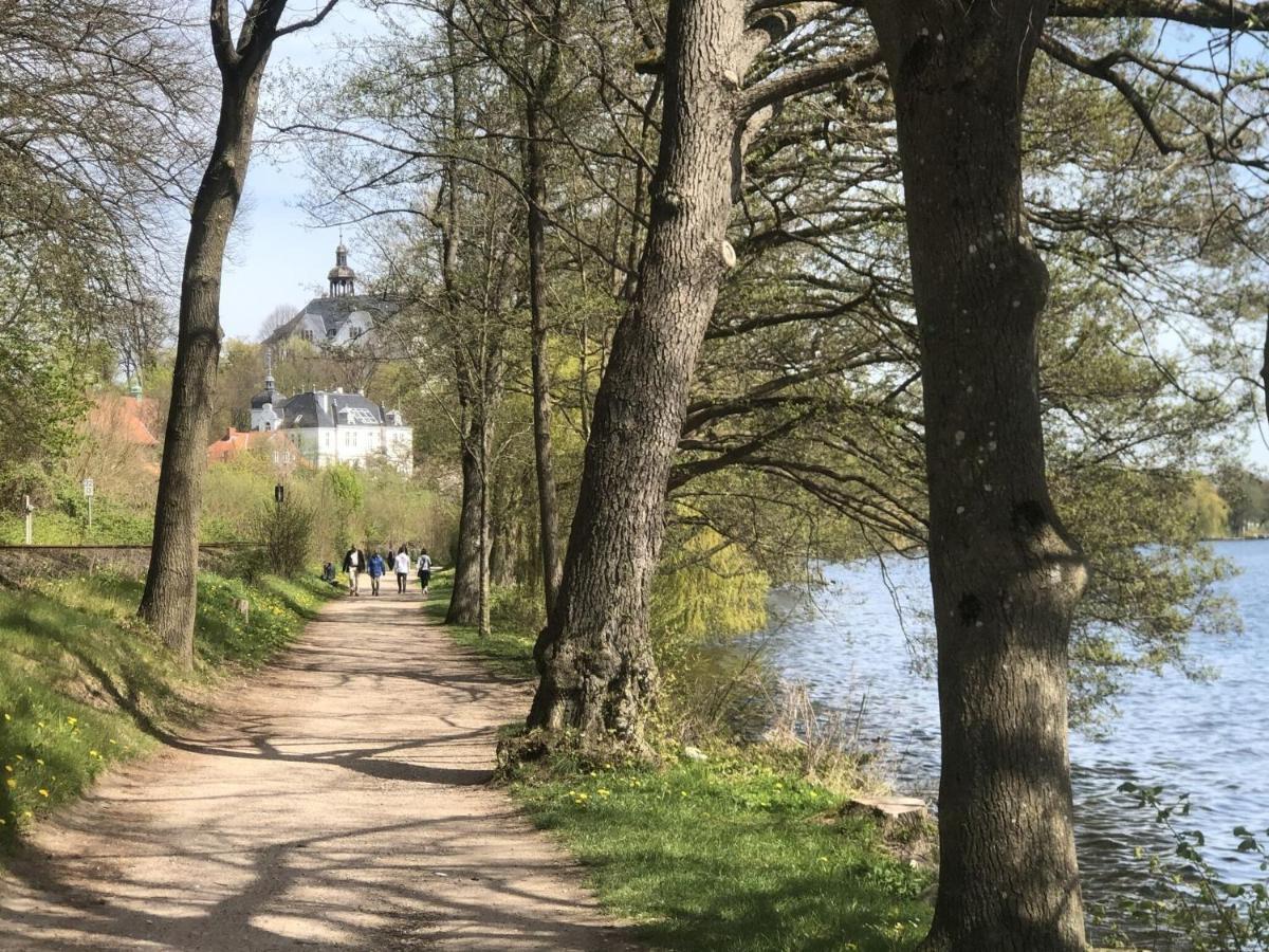 Flat In Eutin On The Kleiner Eutiner See Lake Zewnętrze zdjęcie